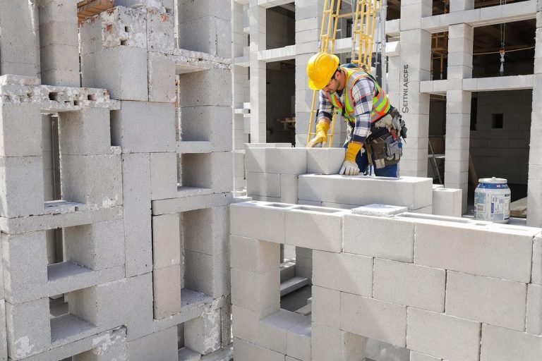 Blocs creux et chainage : guide construction solide.jpg