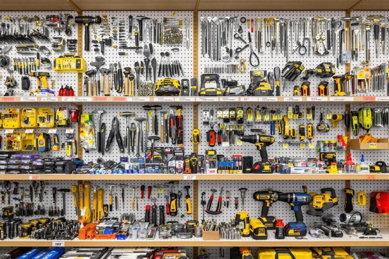 Quincaillerie bricolage : outils et conseils pratiques.jpg